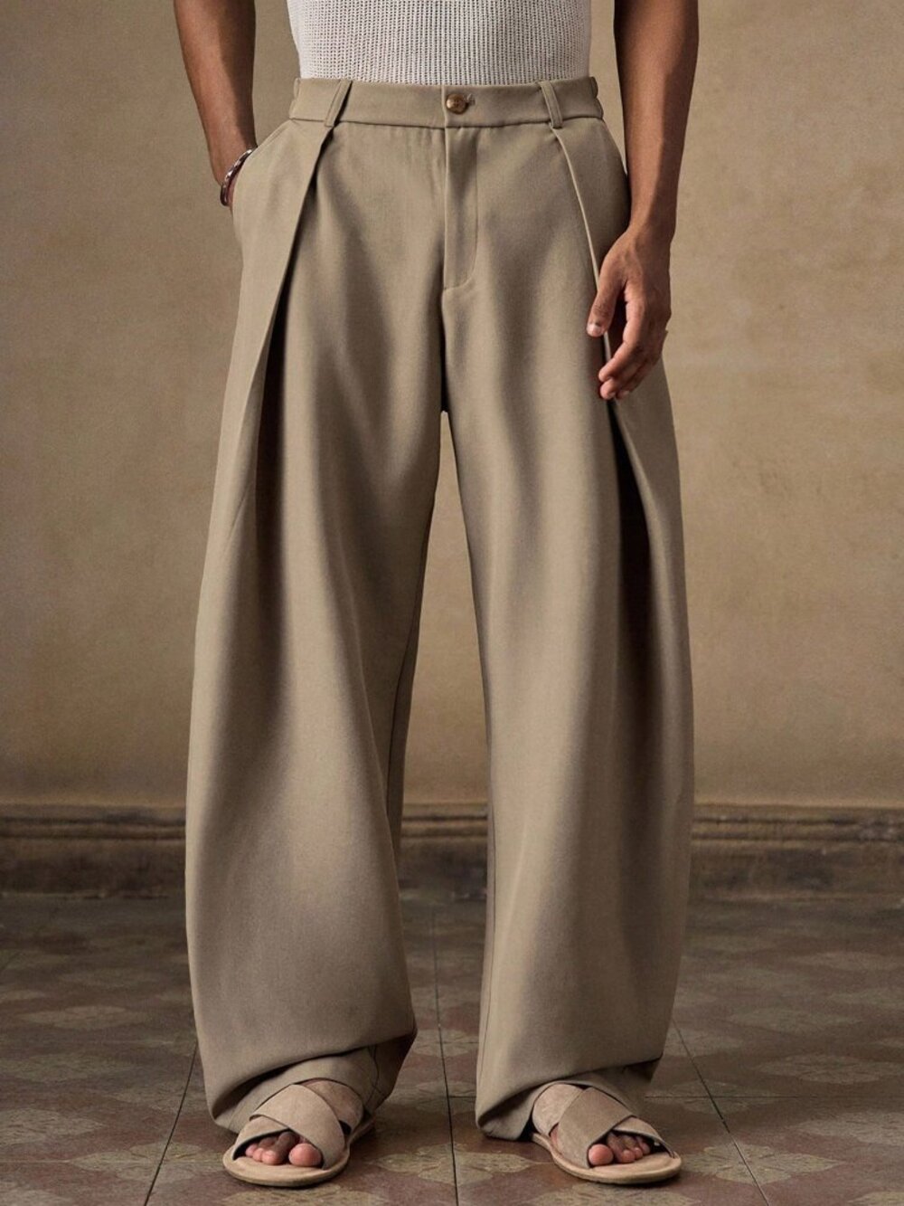 Red And White Business Men's Oatmeal High-Waisted Pleated Wide-Leg Trousers